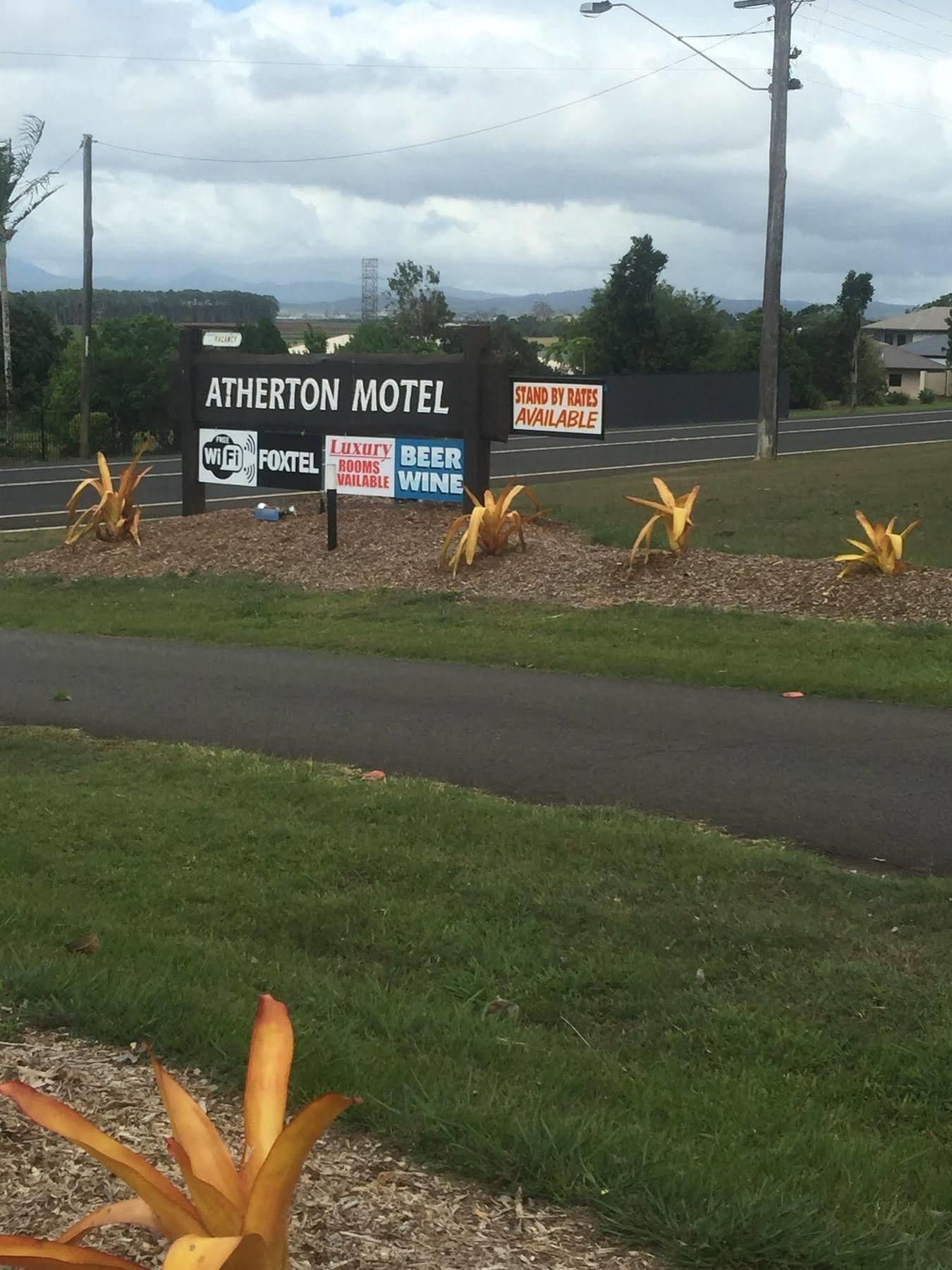 Atherton Motel Экстерьер фото